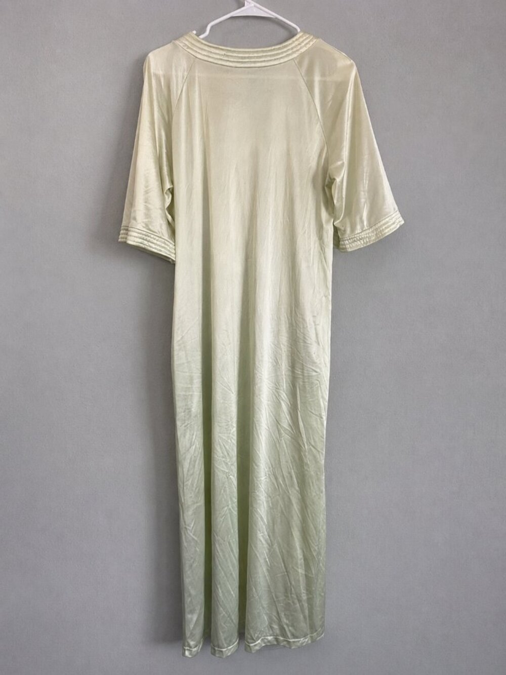 Vintage Vanity Fair Pale Green Nylon Nightgown Maxi Dress USA Women’s S Lounge S - Picture 2 of 7